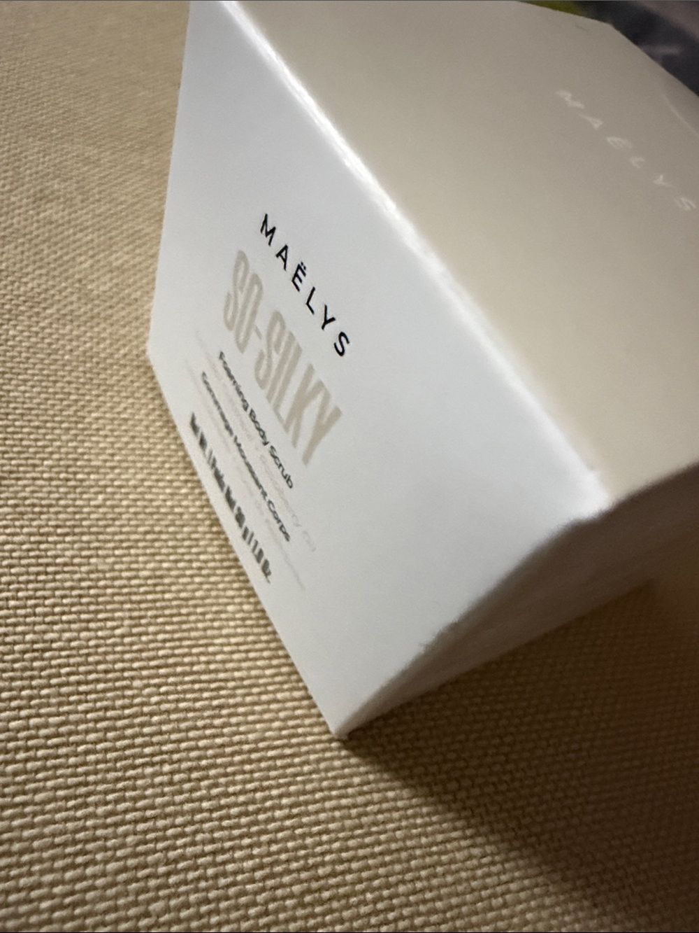Maelys SO-SILKY Foaming Body Scrub with Dual Exfoliation System + Raspberry Oil